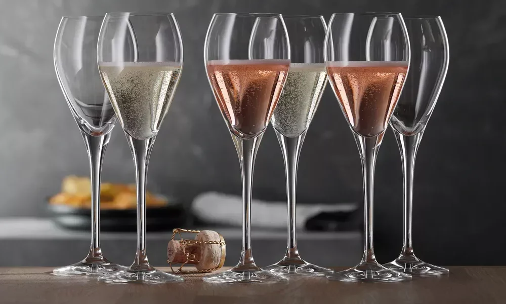Vinos espumantes y sus maridajes: burbujas que realzan los sentidos