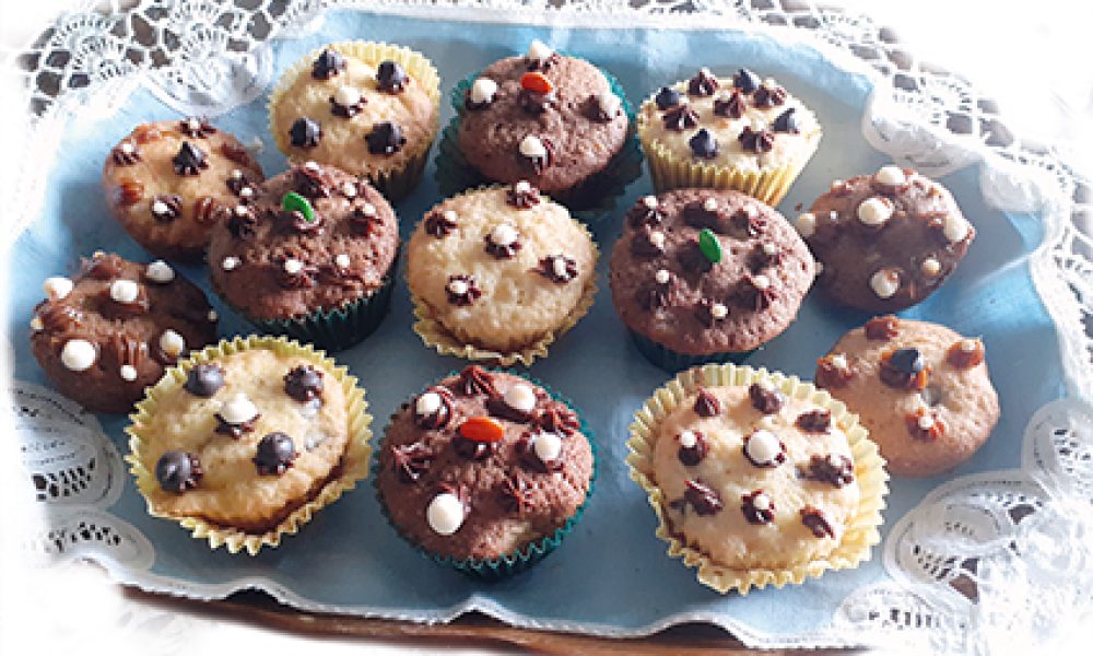 Cupcakes con azúcar negra y con azúcar blanca