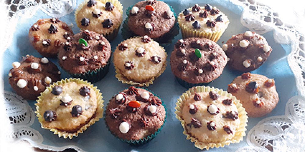 Cupcakes con azúcar negra y con azúcar blanca