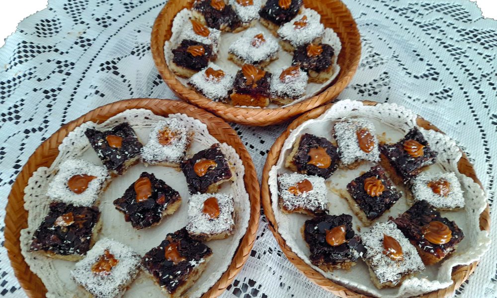 Bocaditos de azúcar negra decorados con Coco y Chispas de chocolate