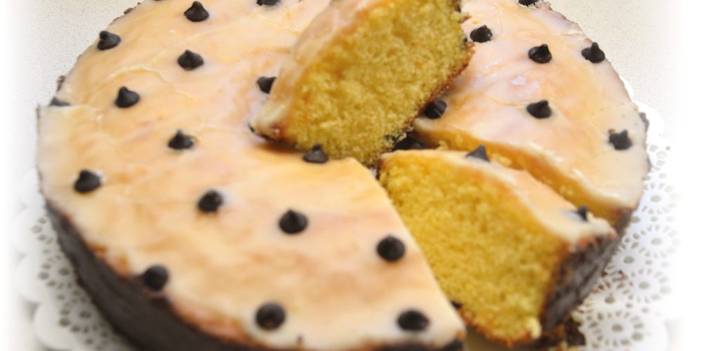 Savarín de naranjas con chispitas de chocolate