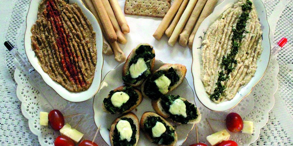 Bruschettas de espinacas y cremas de legumbres